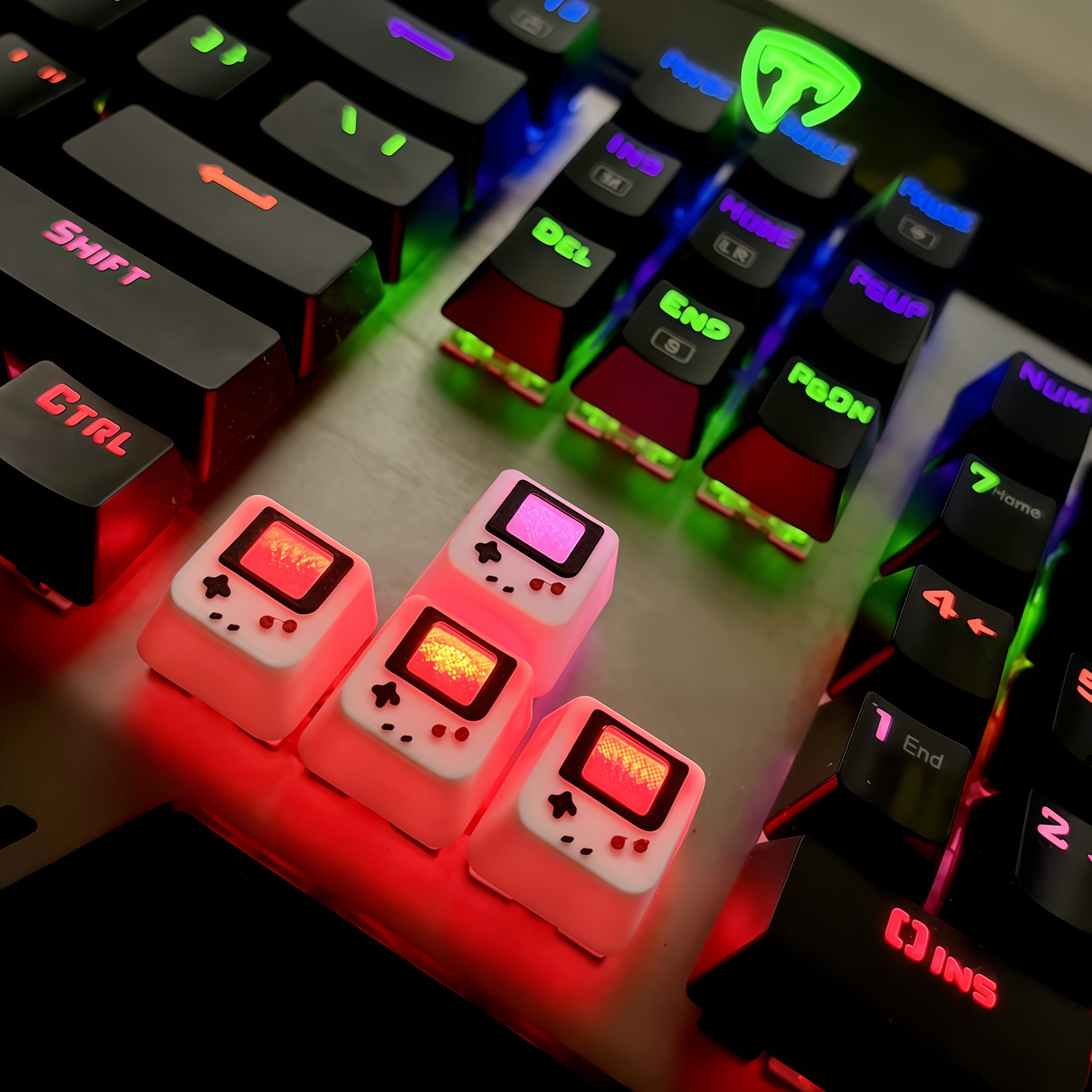 A Game Console-style Keycap, Suitable for Horizontal-axis Mechanical Keyboards, Neutral Design, Perfect as a Holiday Gift, and Also an Excellent Accessory for Computer Keyboards